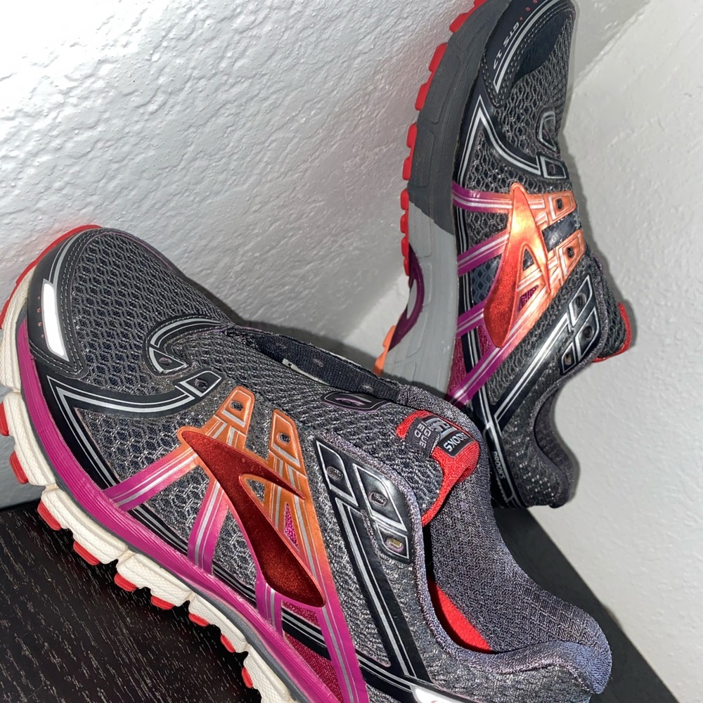 BROOKS GTS 17